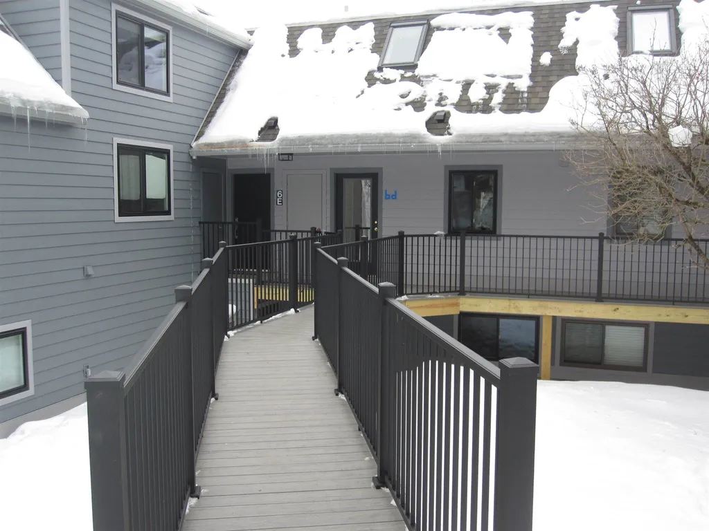 105 Williams Lane Hartford VT 05059