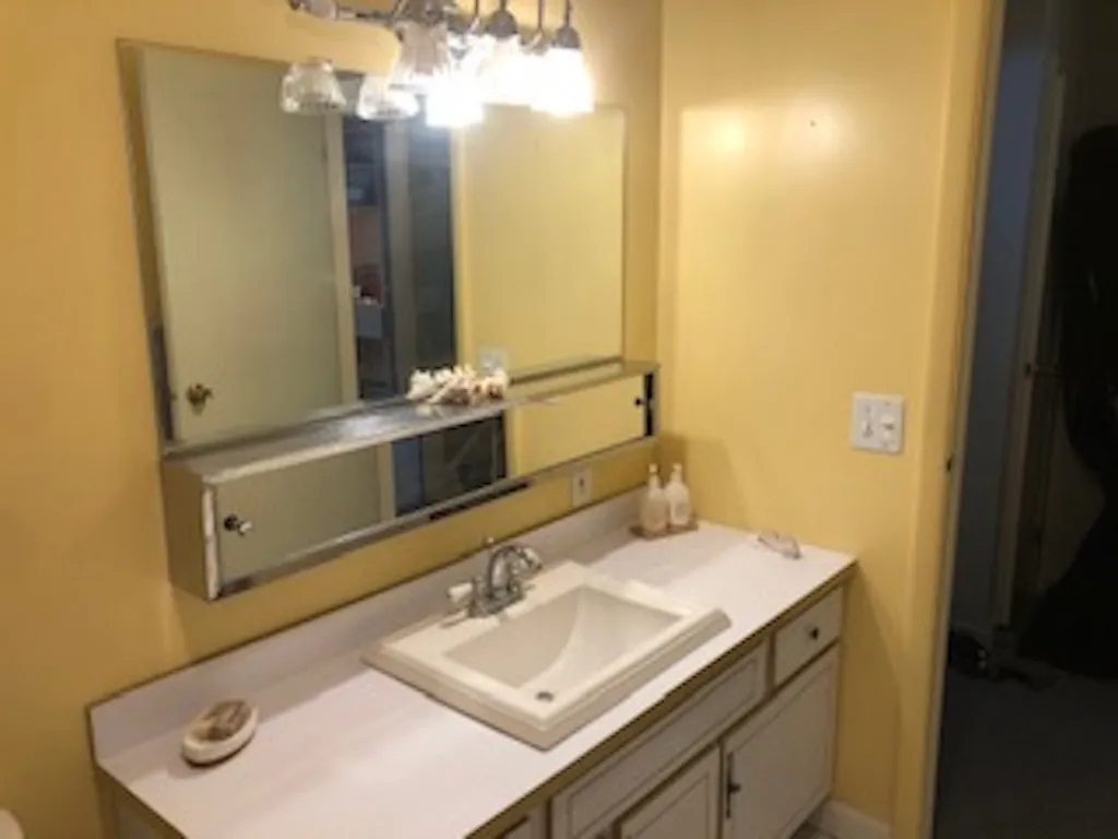 105 Williams Lane Hartford VT 05059