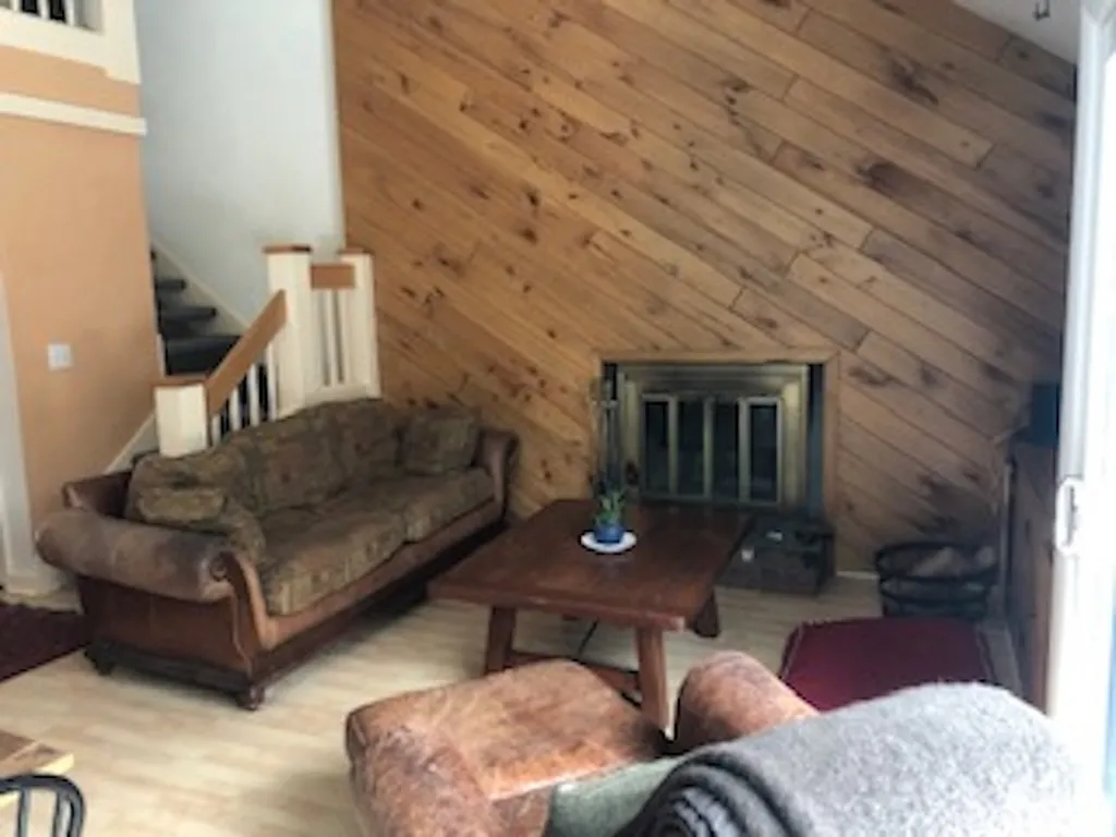 105 Williams Lane Hartford VT 05059