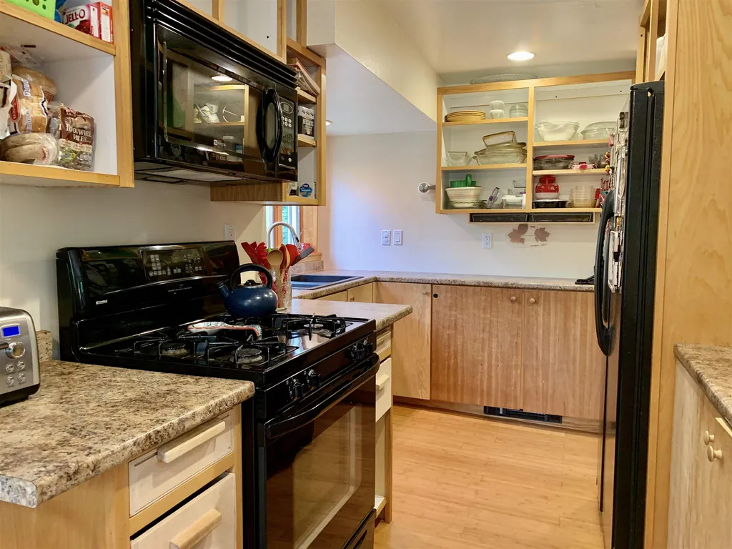 1052 1054 Goose Pond Road Canaan NH 03741