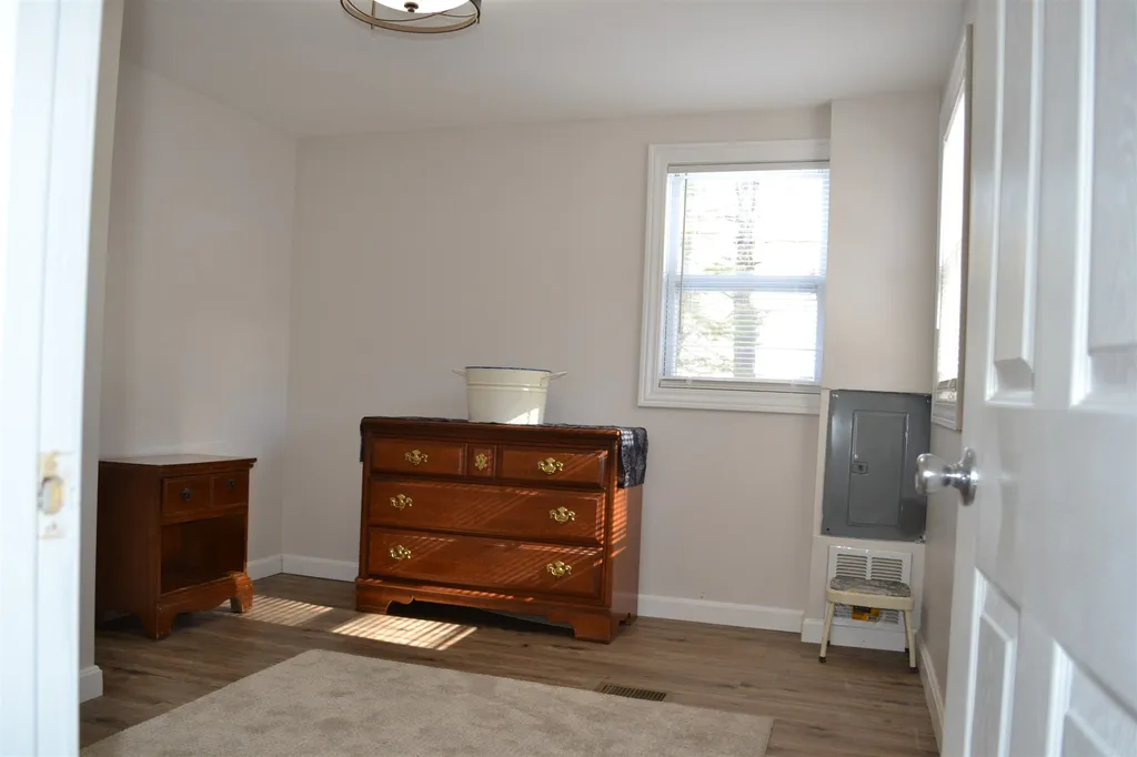 7 Roberts Road Barrington NH 03825