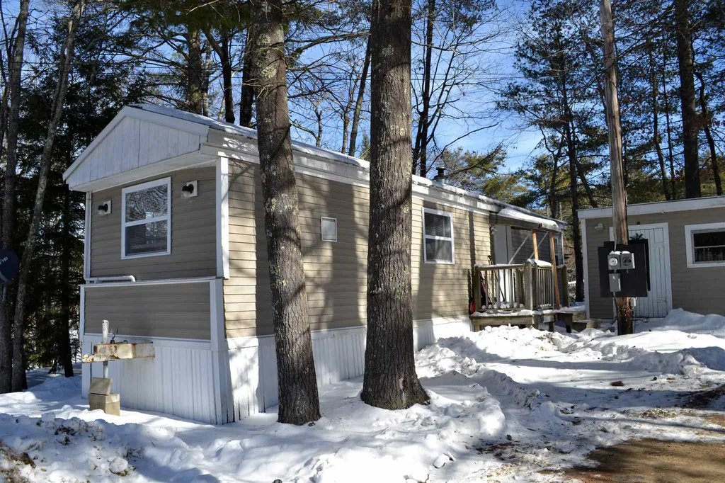 7 Roberts Road Barrington NH 03825