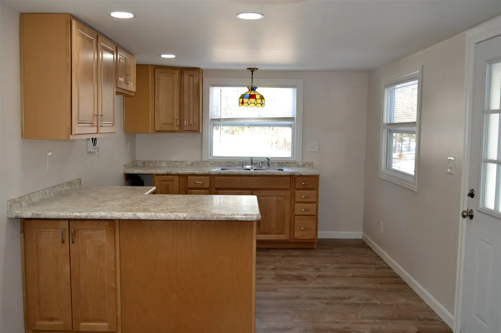 7 Roberts Road Barrington NH 03825