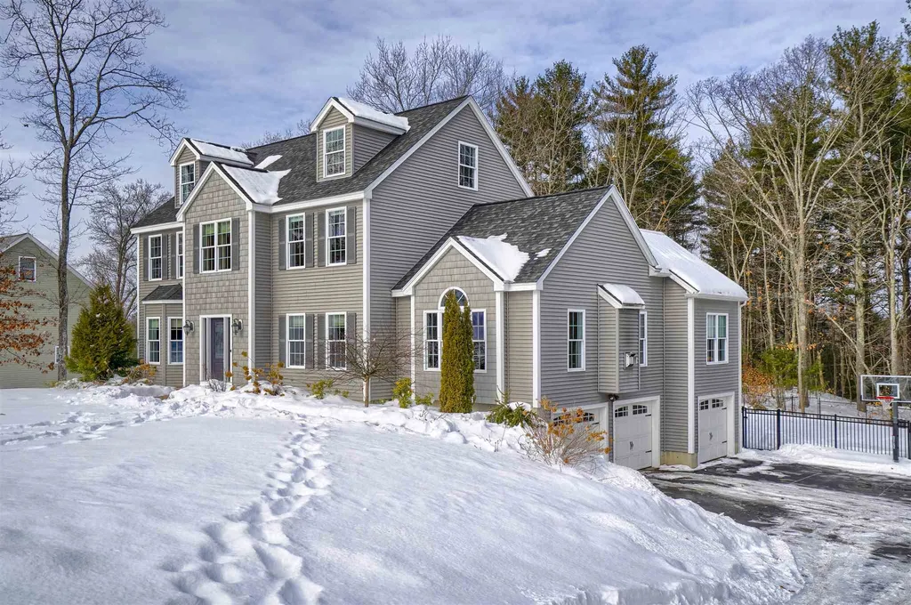 14 Clarke Farm Road Windham NH 03087