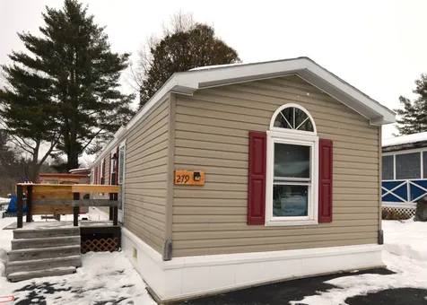 279 Penny Lane Shelburne VT 05482