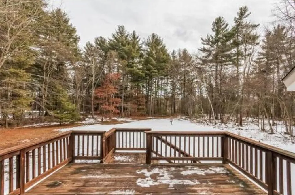 129 Lowell Road Windham NH 03087