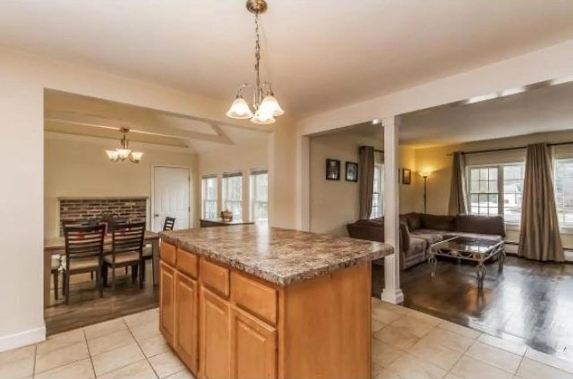 129 Lowell Road Windham NH 03087