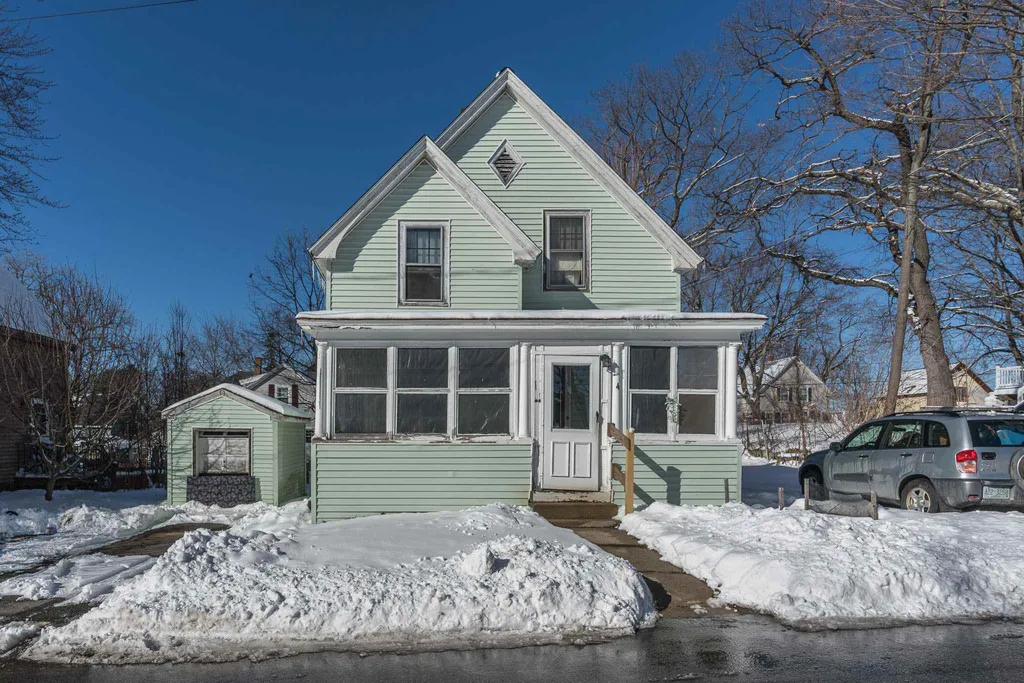 4 Laurel Street Derry NH 03038