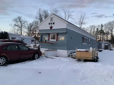 8 Riley Avenue Rochester NH 03867