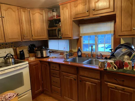 8 Riley Avenue Rochester NH 03867