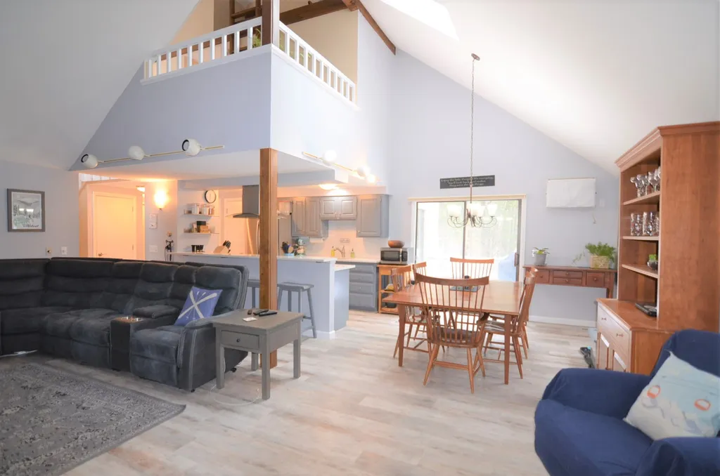 77 Pleasant Drive Grantham NH 03753