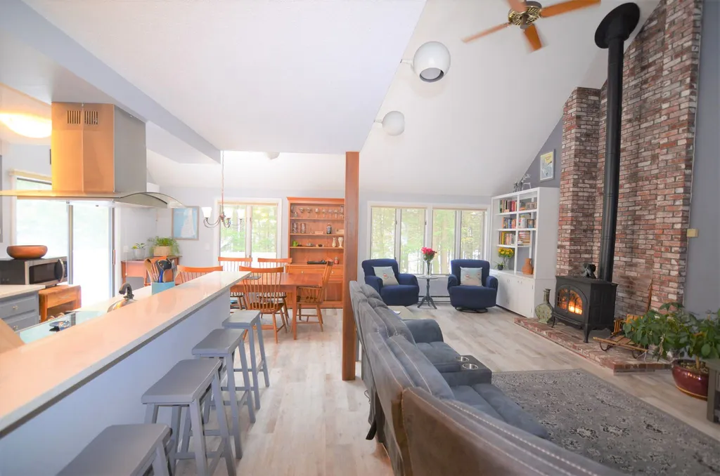 77 Pleasant Drive Grantham NH 03753