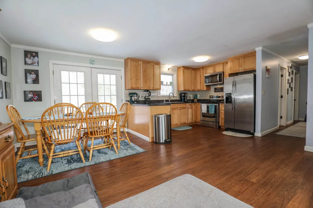 21 Old Stage Road Hinsdale NH 03451