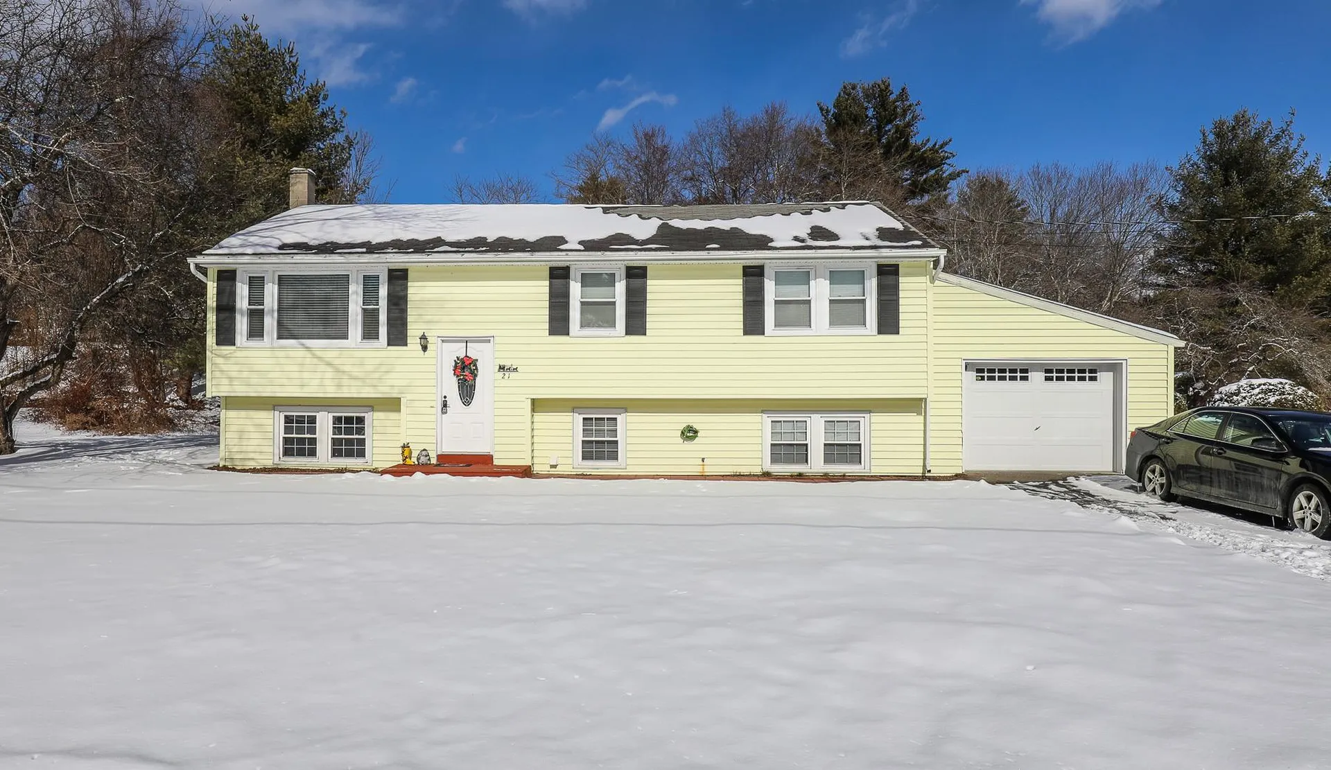 21 Old Stage Road Hinsdale NH 03451