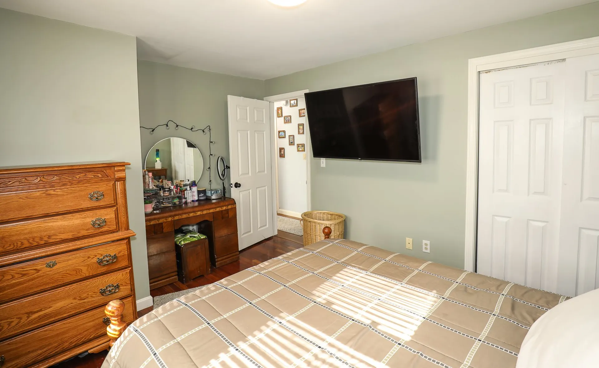 21 Old Stage Road Hinsdale NH 03451