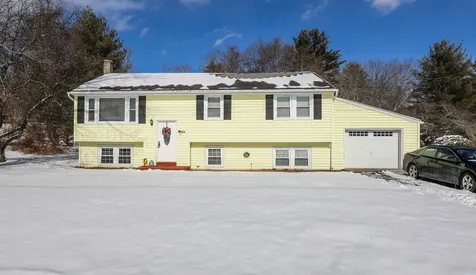 21 Old Stage Road Hinsdale NH 03451