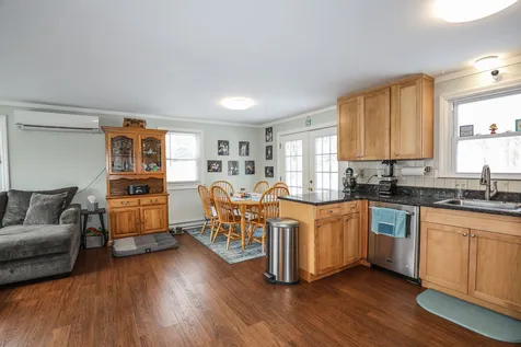 21 Old Stage Road Hinsdale NH 03451