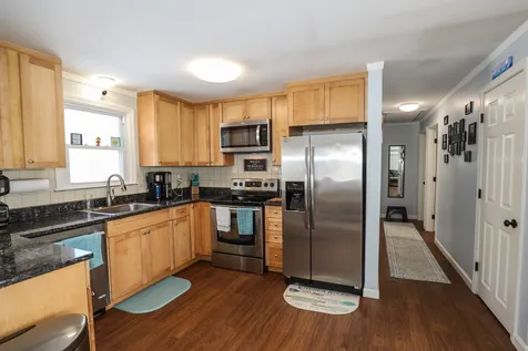 21 Old Stage Road Hinsdale NH 03451
