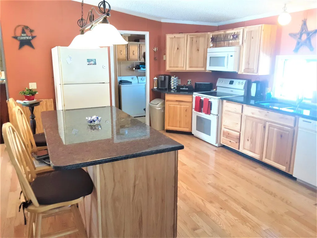 6 Lilac Court Raymond NH 03077