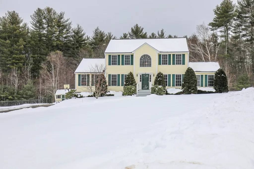 5 Sara Beth Lane Londonderry NH 03053