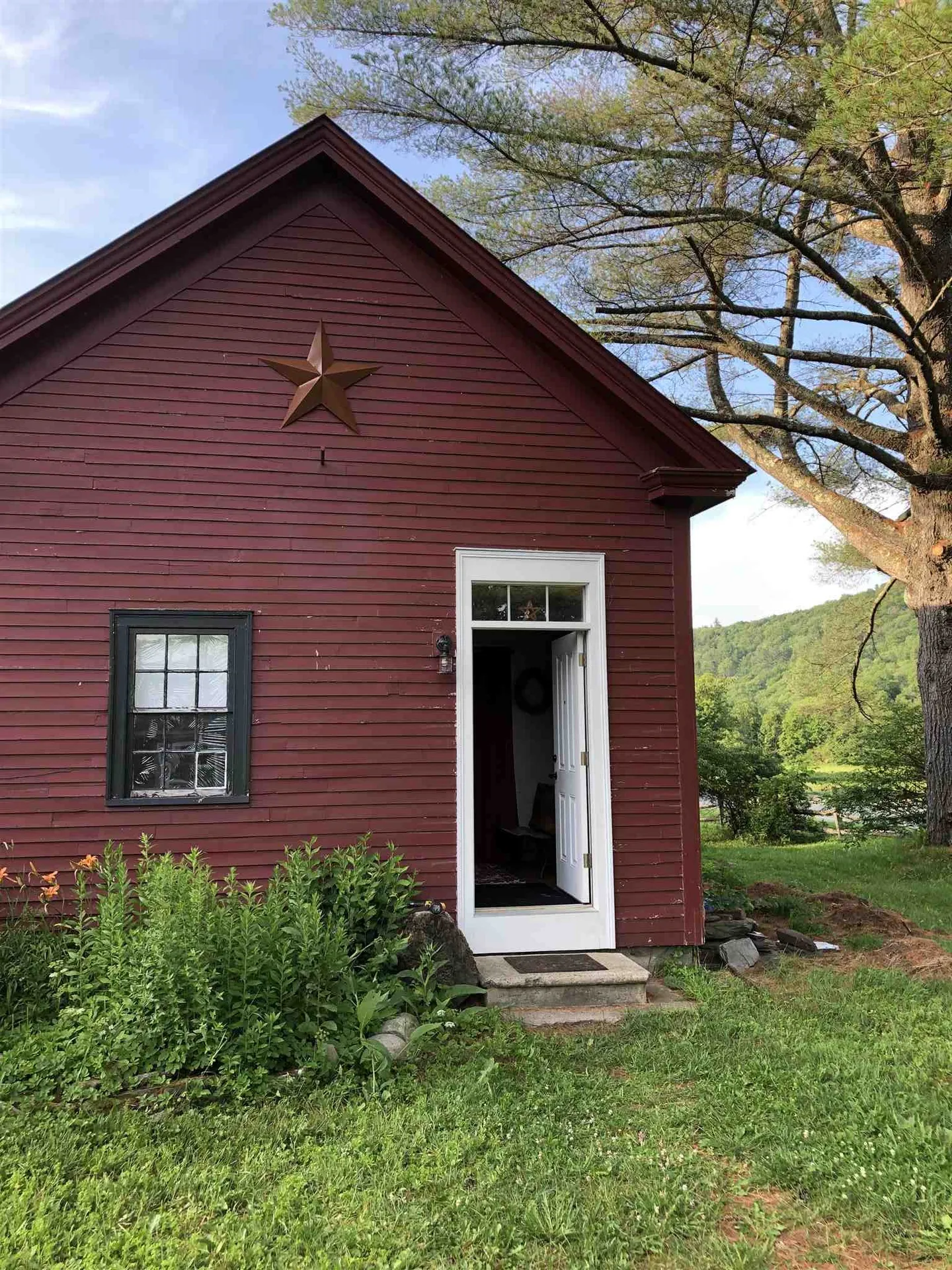 9393 Vt Route 12 Barnard VT 05031