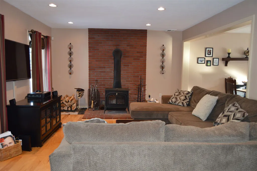 109 Alpine Drive Mount Holly VT 05758
