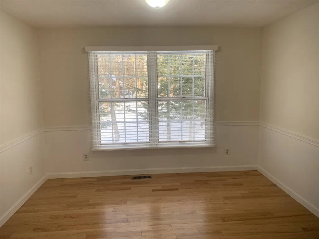 18 Sunny Lane Sunapee NH 03782