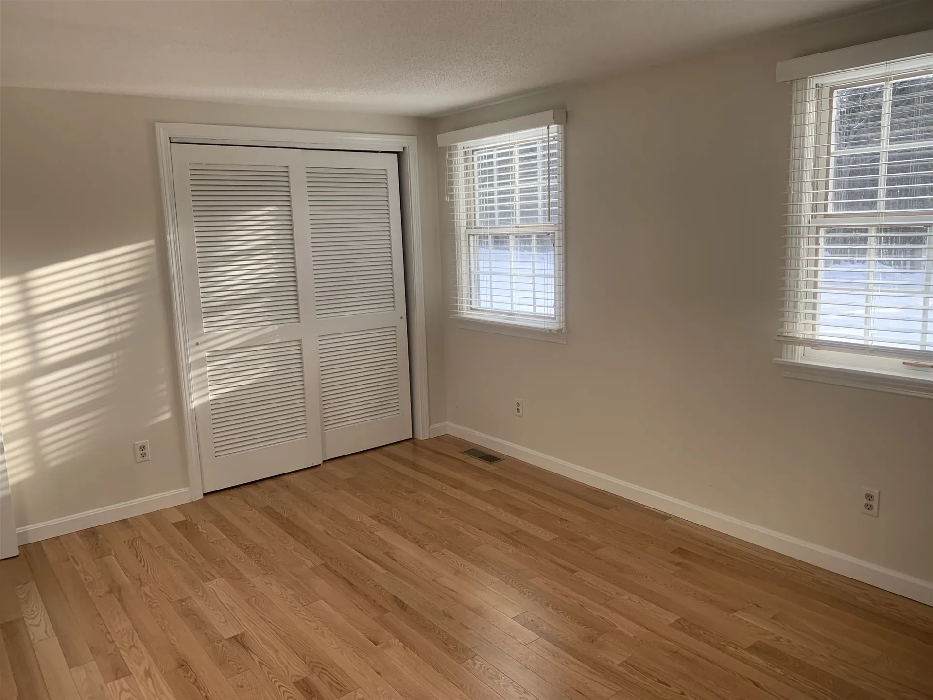 18 Sunny Lane Sunapee NH 03782