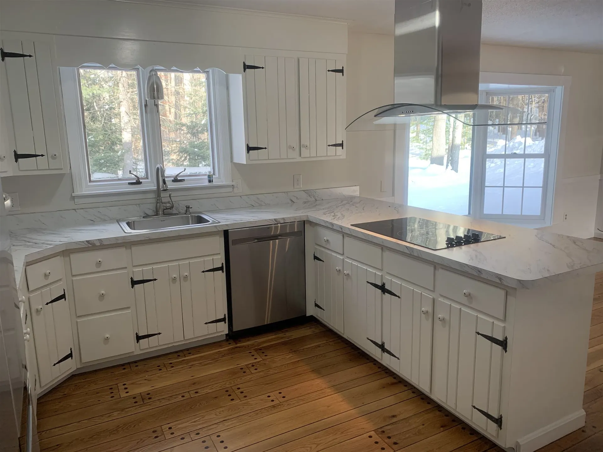 18 Sunny Lane Sunapee NH 03782