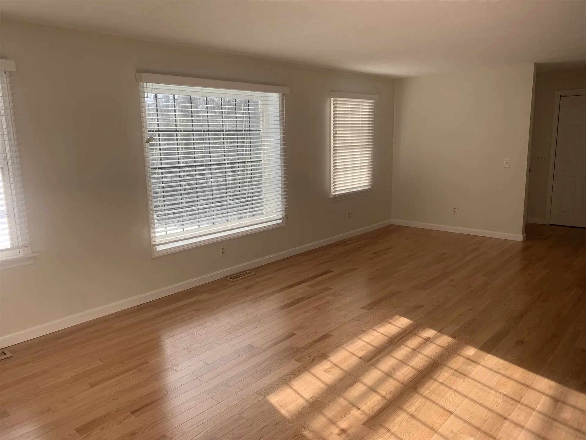 18 Sunny Lane Sunapee NH 03782