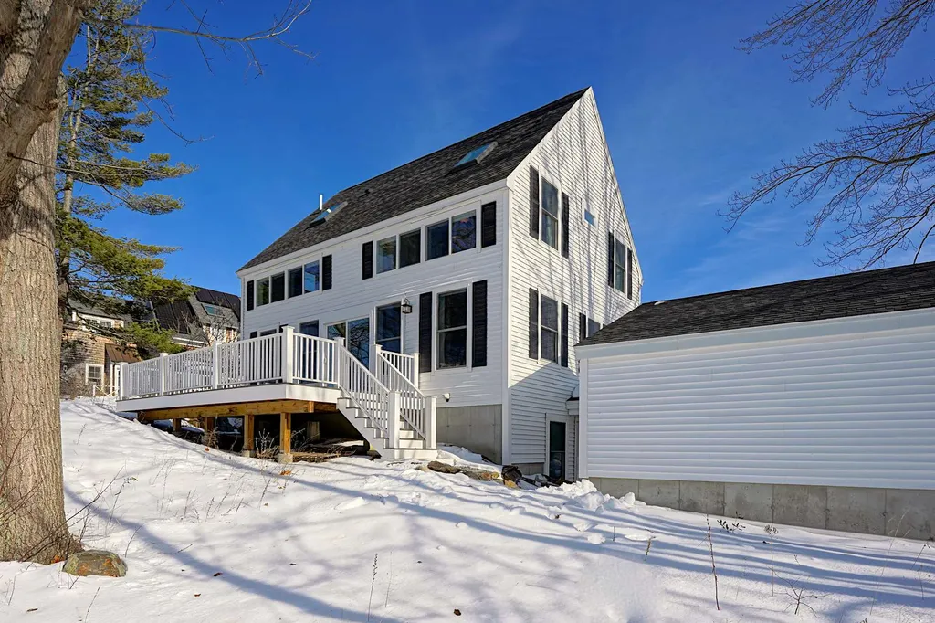 300 Pioneer Road Rye NH 03870