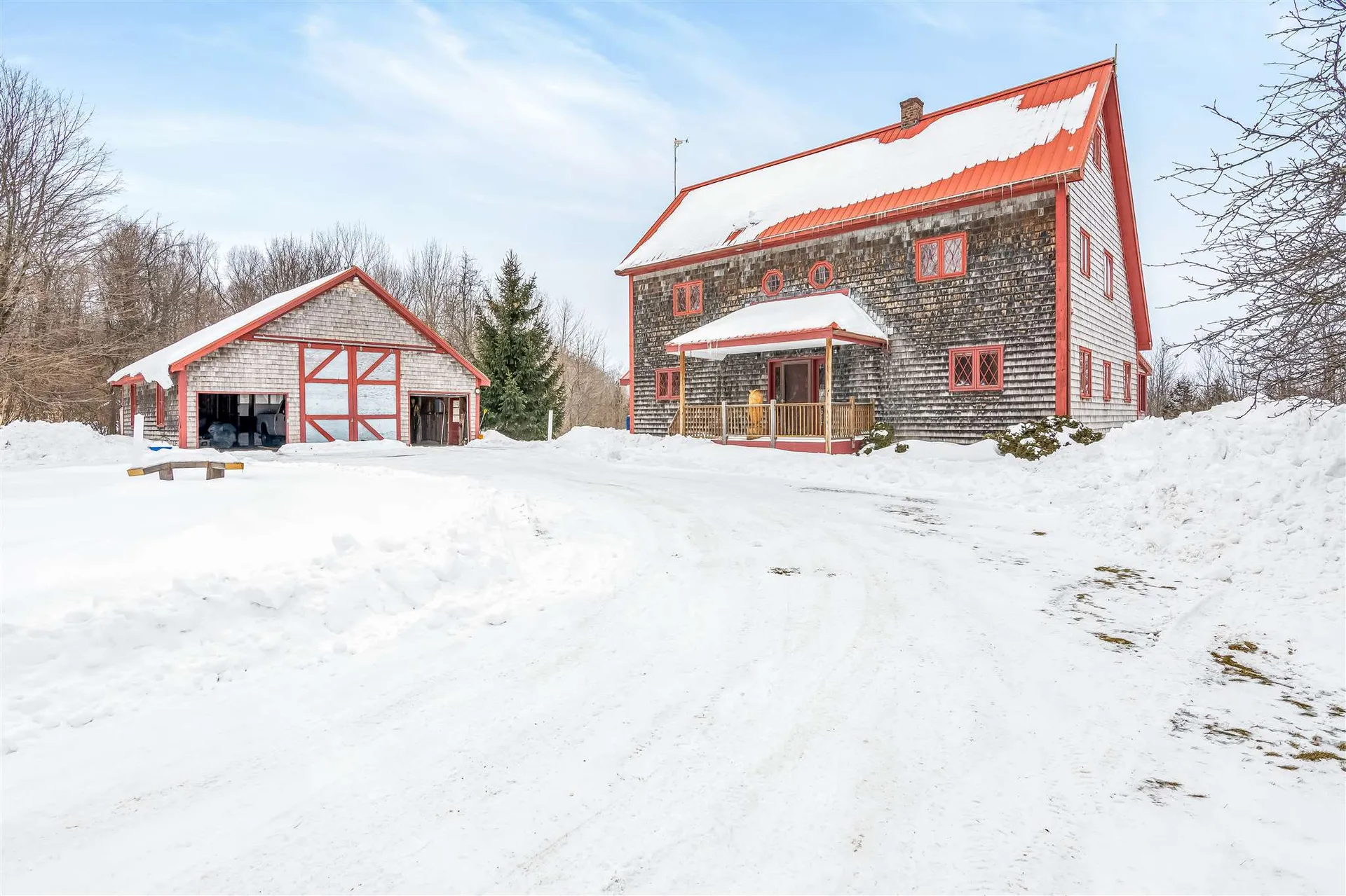 53 Lovers Lane Grand Isle VT 05458