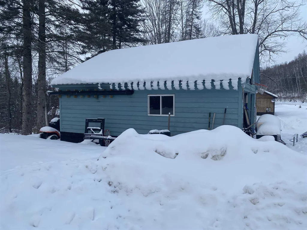 105 South Main Street Colebrook NH 03576