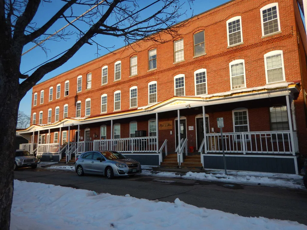 8-16 Maple Street Nashua NH 03060