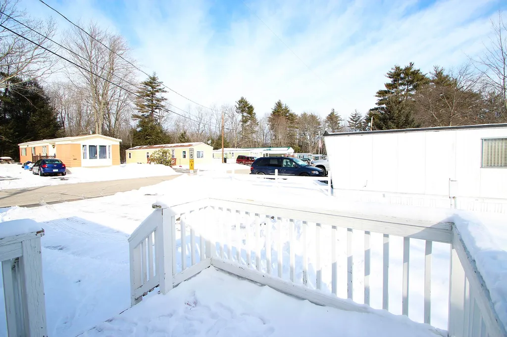 41 Crystal Springs Way Somersworth NH 03878