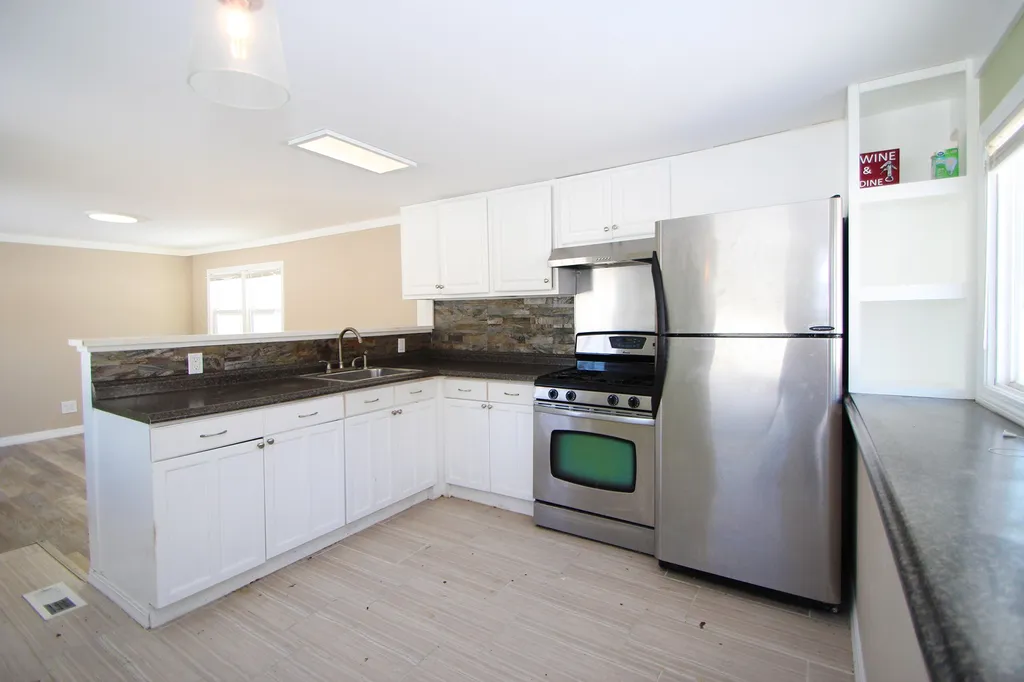 41 Crystal Springs Way Somersworth NH 03878