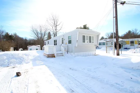 41 Crystal Springs Way Somersworth NH 03878
