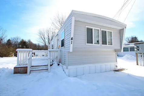 41 Crystal Springs Way Somersworth NH 03878