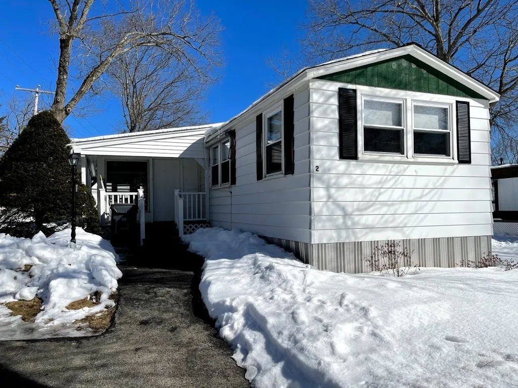 2 Meredith Drive Hampstead NH 03841