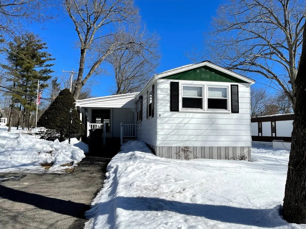 2 Meredith Drive Hampstead NH 03841