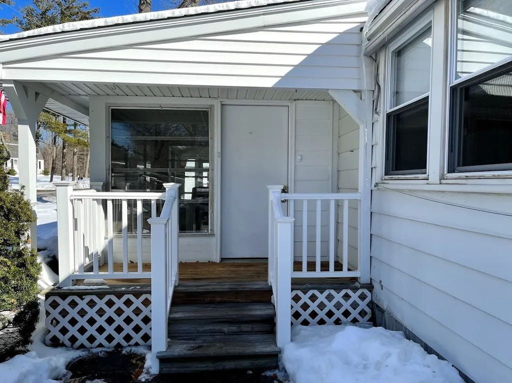 2 Meredith Drive Hampstead NH 03841