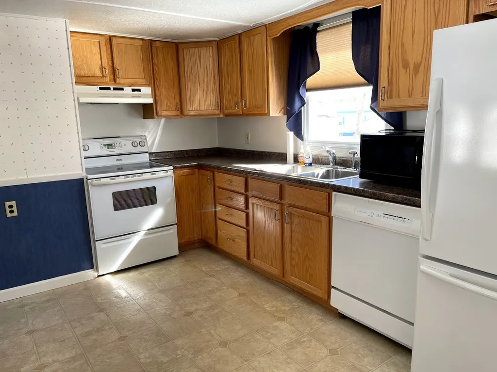 2 Meredith Drive Hampstead NH 03841