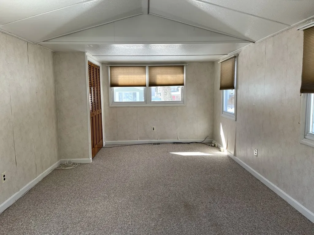 2 Meredith Drive Hampstead NH 03841