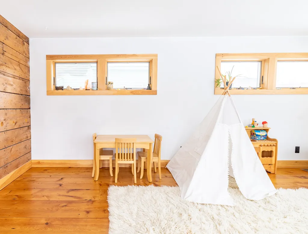28 Crombie Street Burlington VT 05401