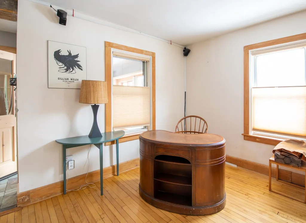 28 Crombie Street Burlington VT 05401