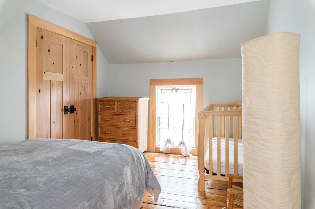 28 Crombie Street Burlington VT 05401