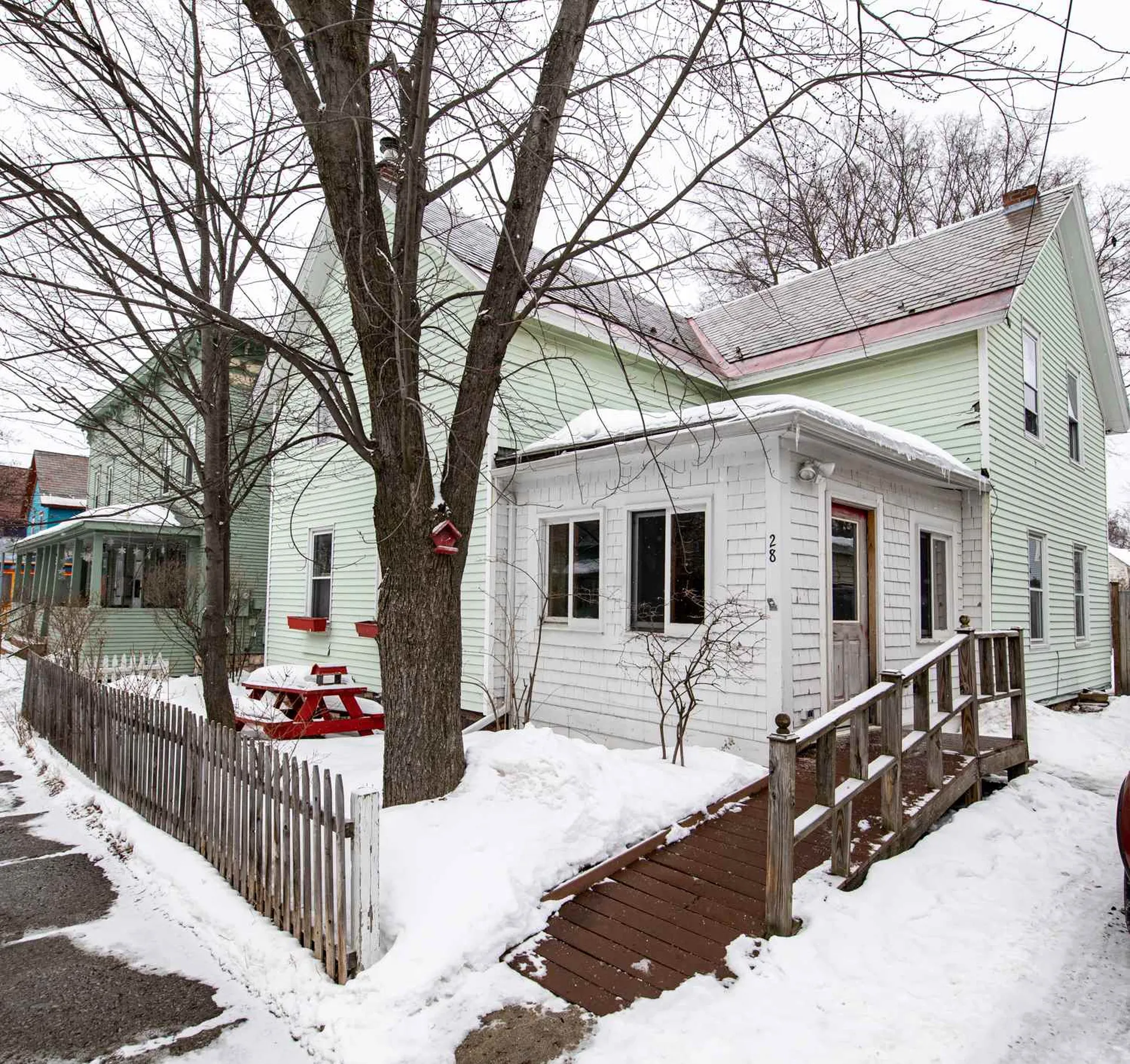 28 Crombie Street Burlington VT 05401