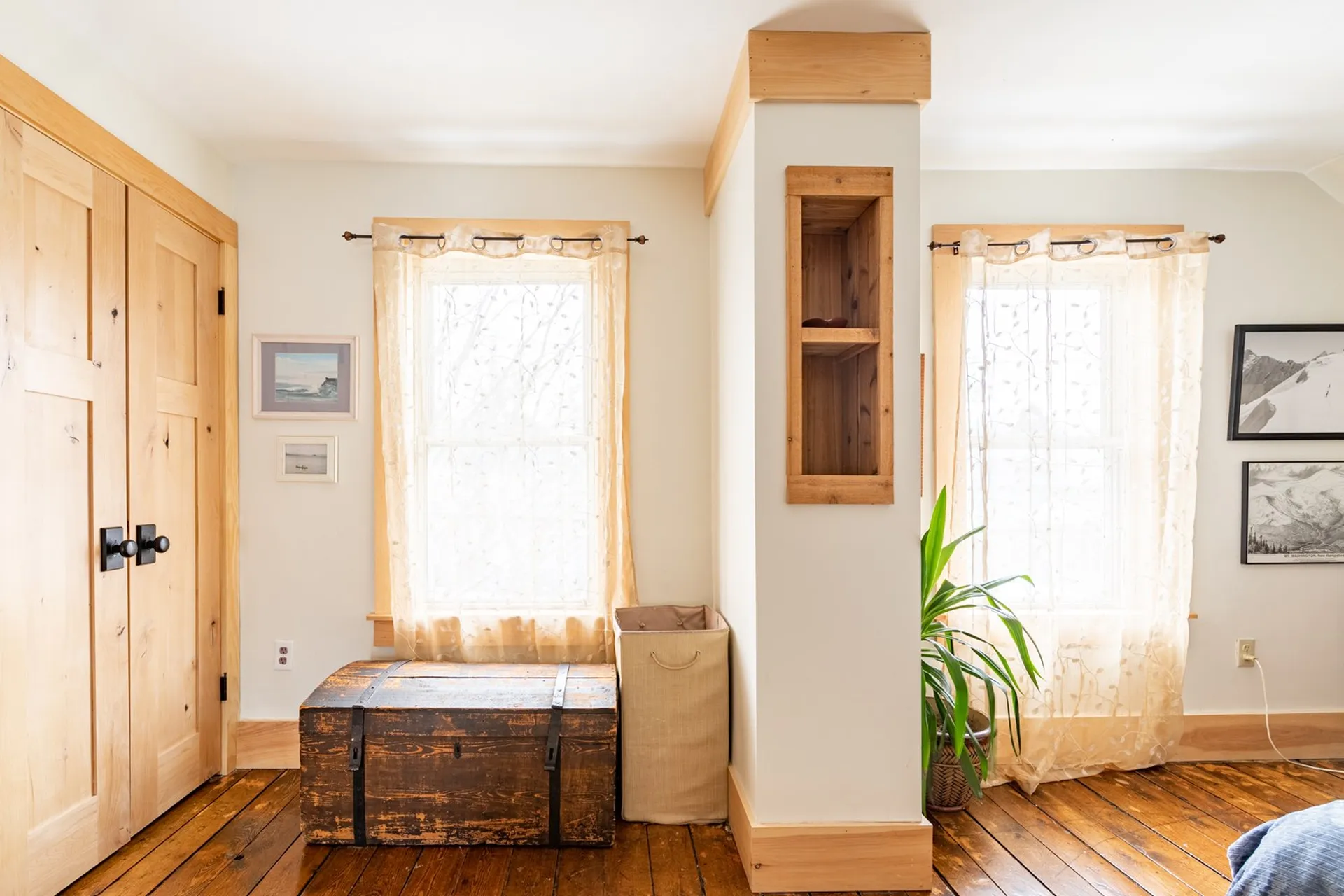 28 Crombie Street Burlington VT 05401