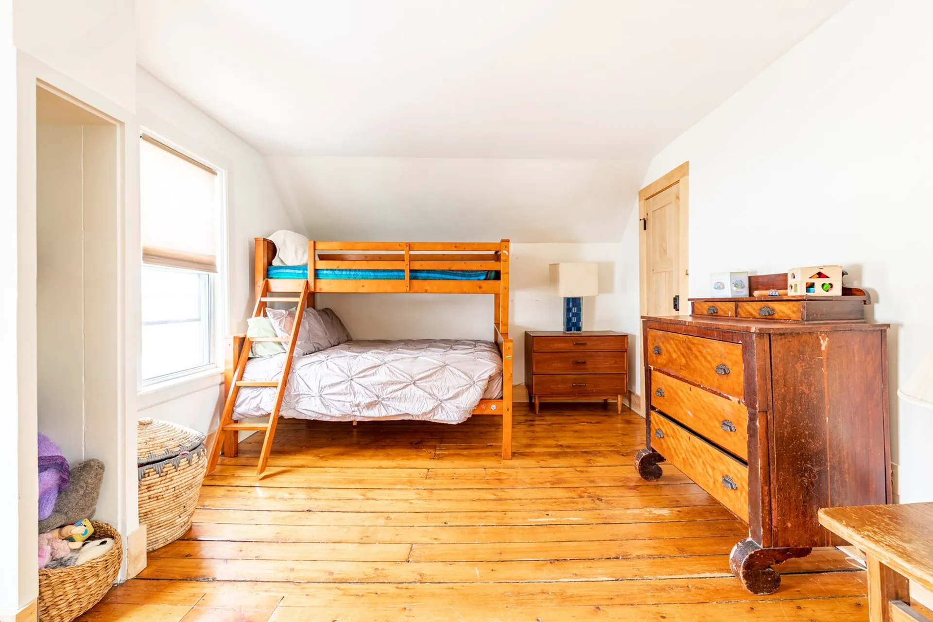 28 Crombie Street Burlington VT 05401