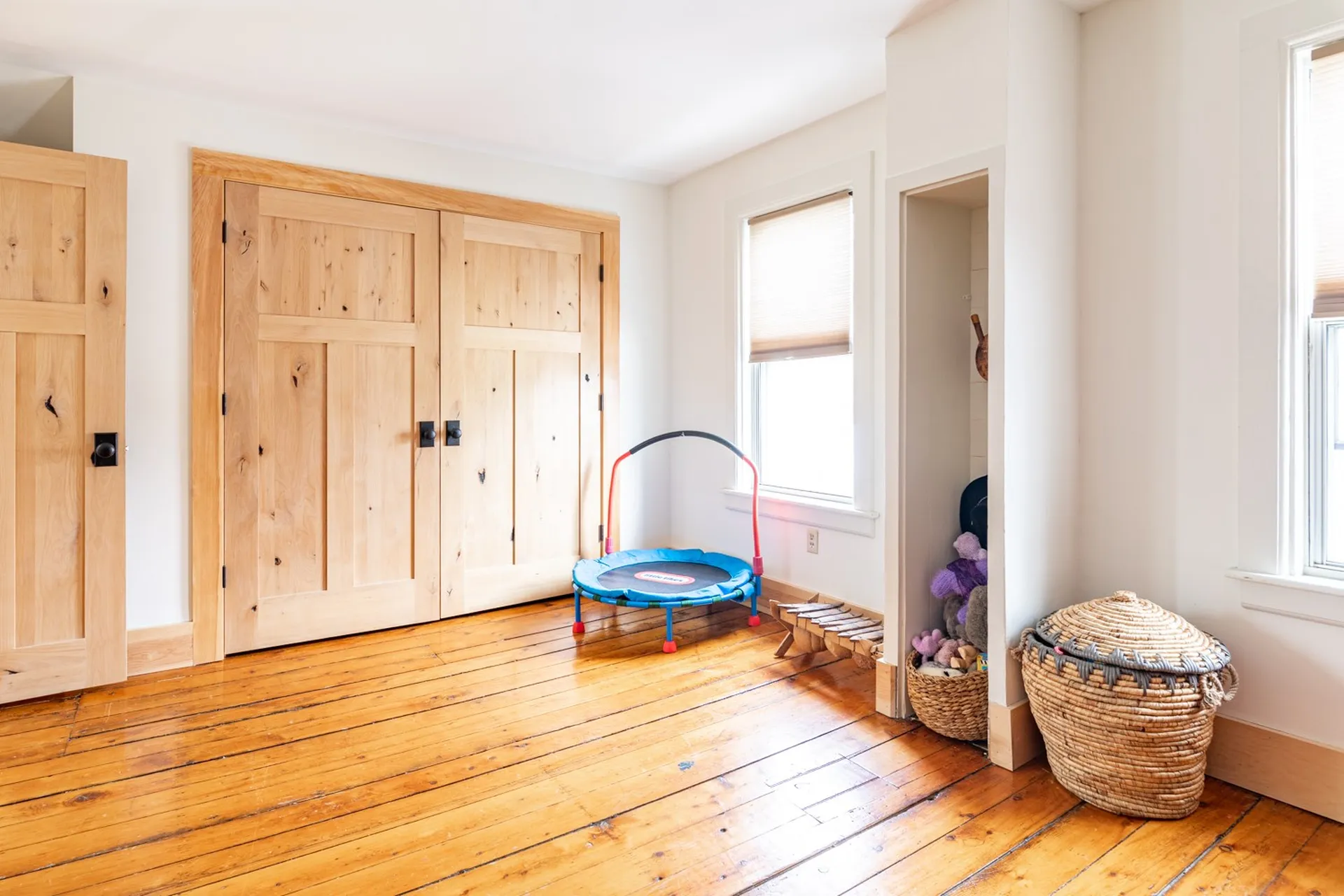 28 Crombie Street Burlington VT 05401